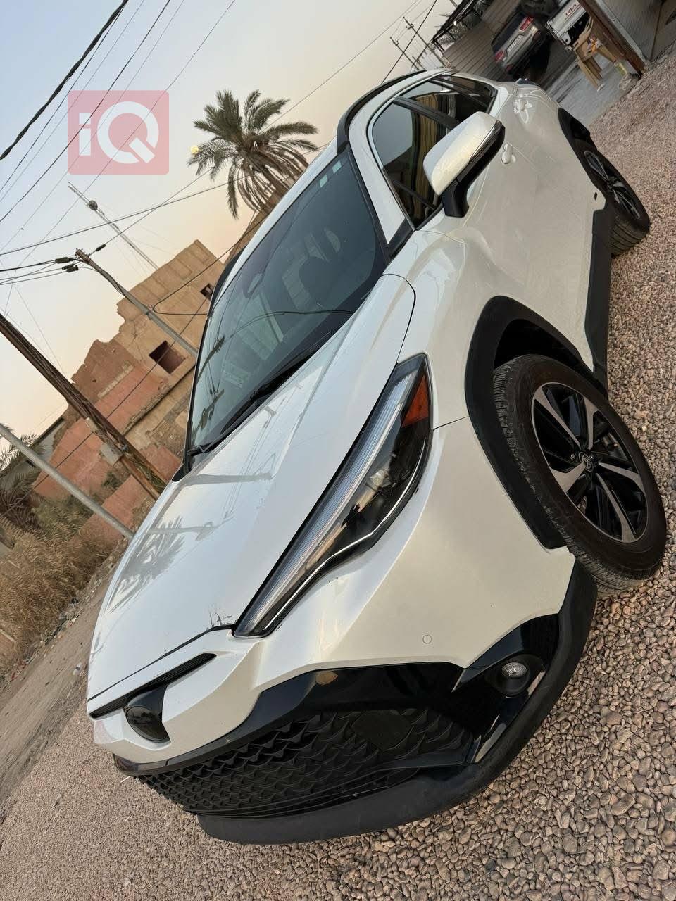 تۆیۆتا کۆرۆلا کرۆس